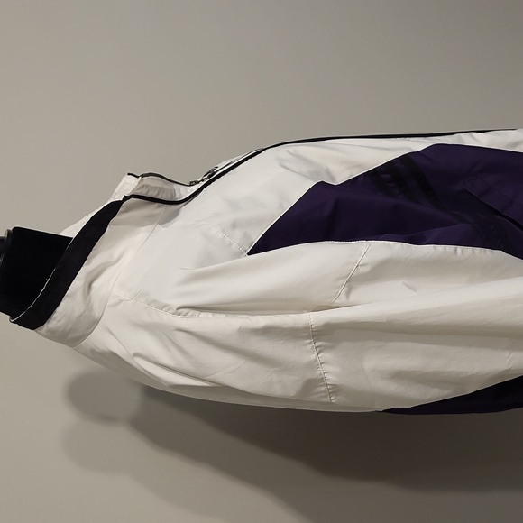 Ladies Vintage Addidas wind breaker. - Picture 4 of 11